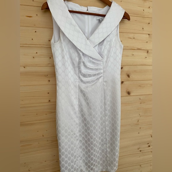 DRESS BARN Women’s Size 4 White Sleeveless Sheath Formal Cocktail Party Dress - Picture 3 of 13